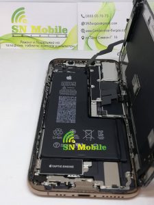 Смяна-на-батерия-на-iphone-xs
